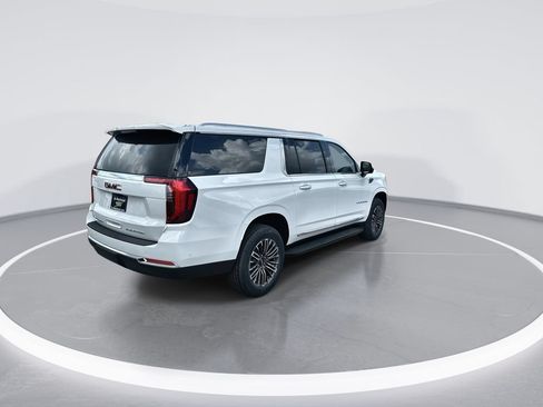 New 2026 GMC Yukon XL Elevation w/ Elevation Premium Package RWD image 8