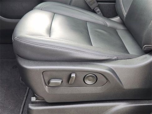 Used 2024 Chevrolet Tahoe Z71 w/ Luxury Package image 24