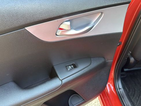 Used 2023 Kia Forte LXS w/ LXS Technology Package FWD image 16