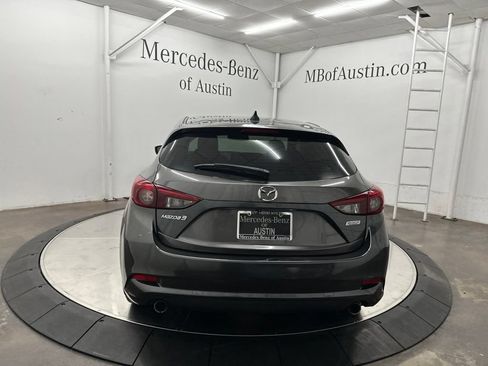 Used 2018 MAZDA MAZDA3 Grand Touring w/ Premium Equipment Package FWD image 6