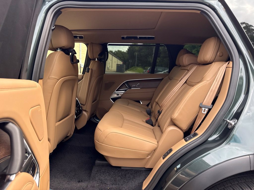 New 2027 Land Rover Range Rover Long Wheelbase SE AWD/4WD image 13