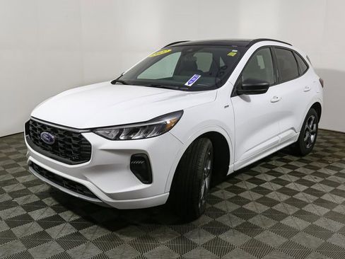 Used 2023 Ford Escape ST-Line w/ Tech Pack #1 image 5