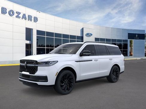 New 2025 Lincoln Navigator Reserve w/ Jet Appearance Package image 1