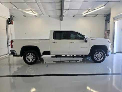 Used 2024 Chevrolet Silverado 2500 LTZ w/ LTZ Plus Package AWD/4WD image 7