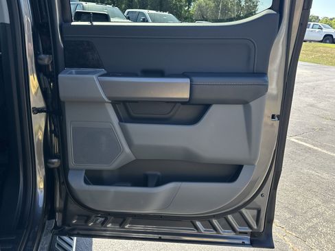 Used 2022 Ford F150 XLT w/ Equipment Group 302A High AWD/4WD image 17