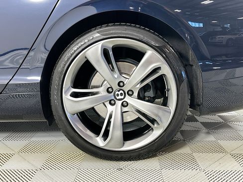 Certified 2017 Bentley Flying Spur S W12 image 6