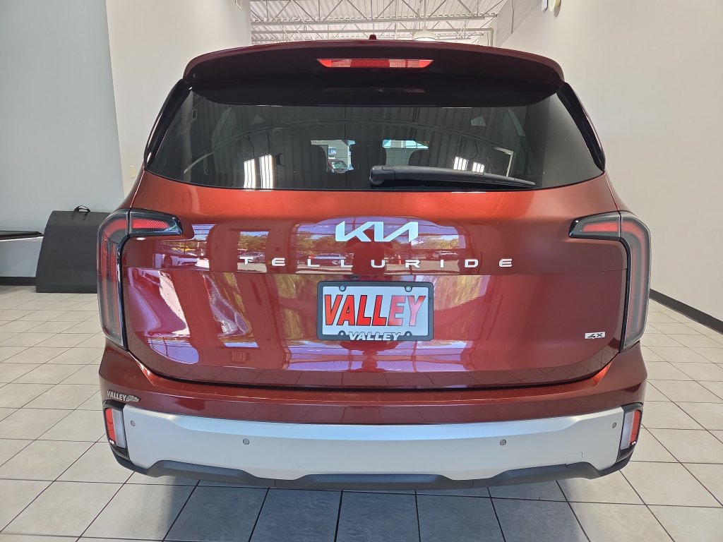 Used 2023 Kia Telluride AWD image 10