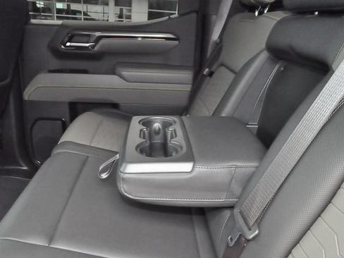 Used 2024 Chevrolet Silverado 1500 ZR2 w/ Technology Package AWD/4WD image 16