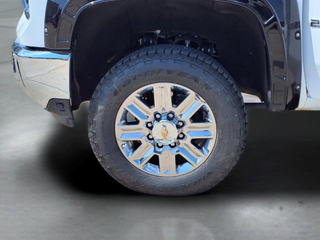 Used 2025 Chevrolet Silverado 2500 LTZ w/ LTZ Convenience Package AWD/4WD image 30
