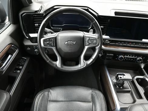 Used 2022 Chevrolet Silverado 1500 RST AWD/4WD image 12