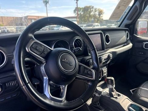 Used 2022 Jeep Wrangler Unlimited Sahara AWD/4WD image 11