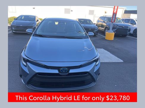 Used 2025 Toyota Corolla LE image 1