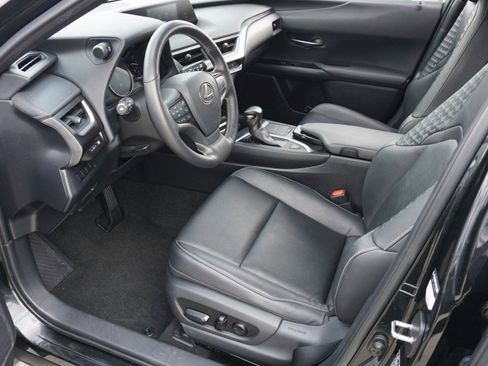 Certified 2020 Lexus UX 200 w/ Premium Package image 13