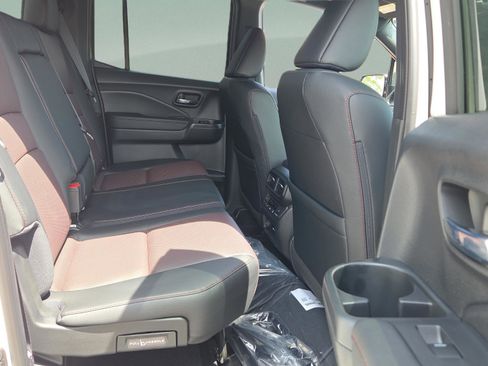 New 2026 Honda Ridgeline Black Edition image 16