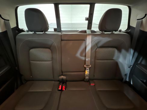 Used 2017 GMC Canyon SLE w/ Nightfall Edition RWD image 25