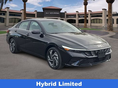 Certified 2025 Hyundai Elantra Limited image 2