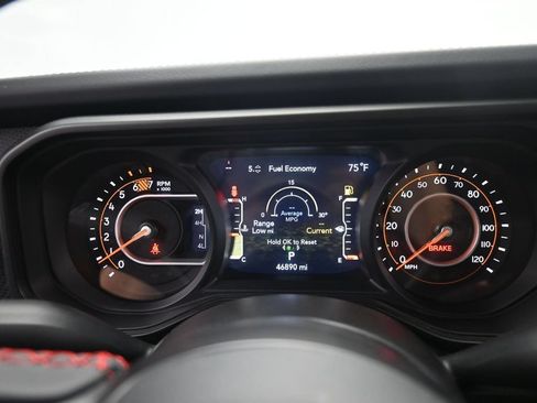 Used 2024 Jeep Wrangler Unlimited Rubicon AWD/4WD image 19