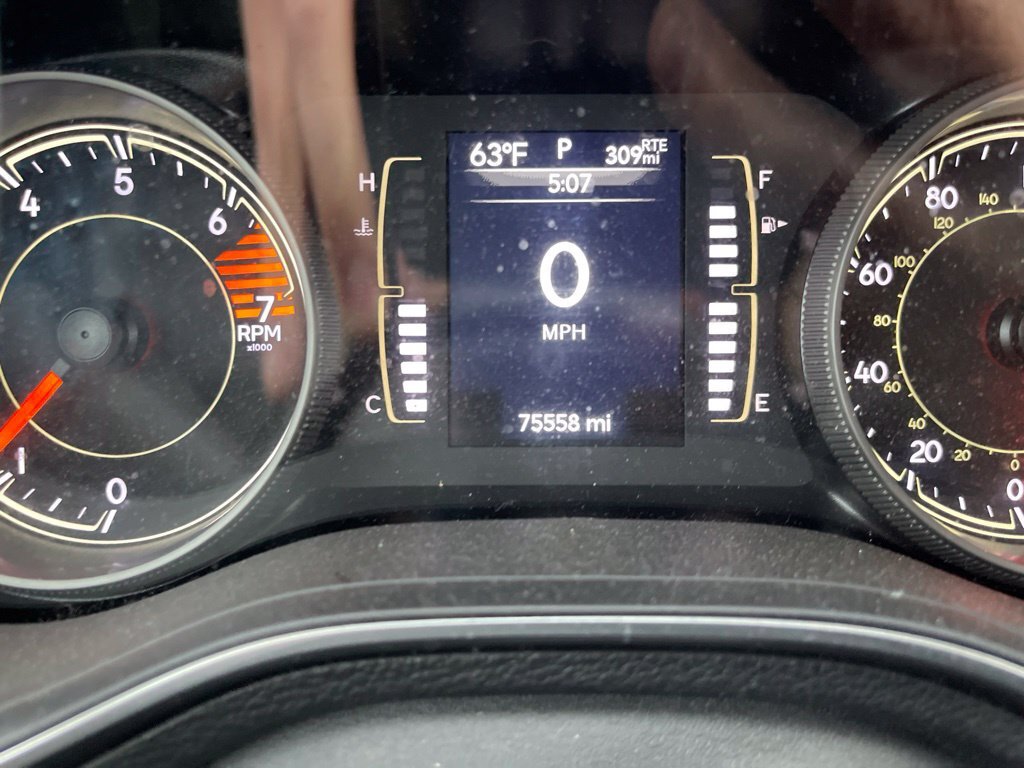 Used 2021 Jeep Cherokee Latitude Plus FWD image 11