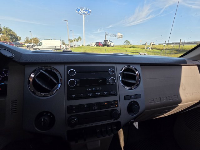 Used 2015 Ford F250 XLT w/ XLT Premium Package AWD/4WD image 13