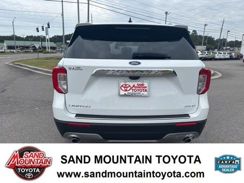 Used 2021 Ford Explorer Limited w/ Equipment Group 301A image 4