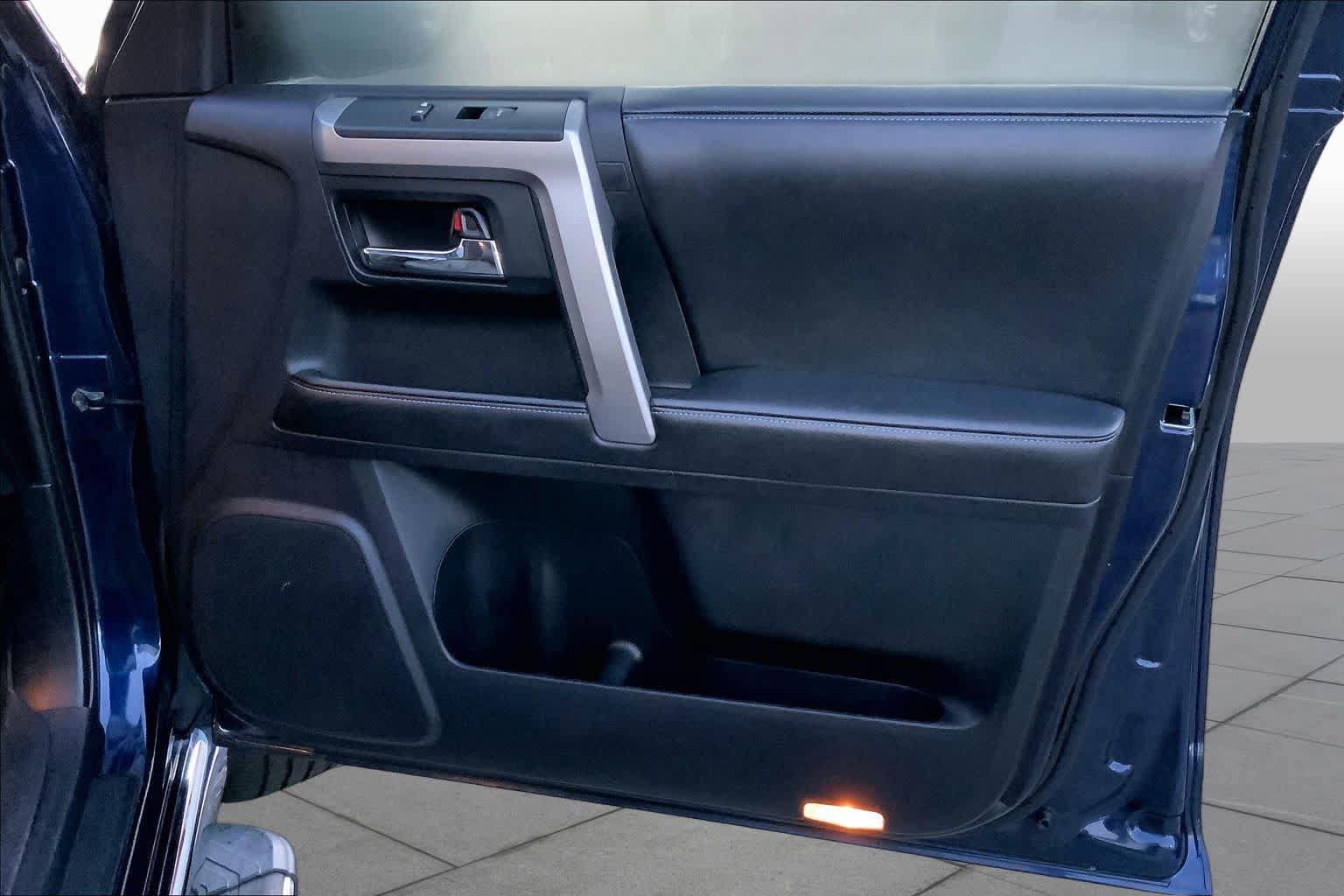 Used 2015 Toyota 4Runner Limited RWD image 20