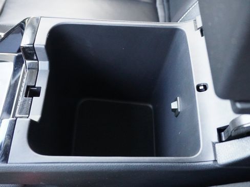 Used 2023 Jeep Grand Cherokee L Limited w/ Luxury Tech Group II image 27