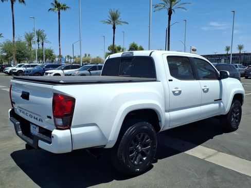 Certified 2023 Toyota Tacoma SR5 AWD/4WD image 4