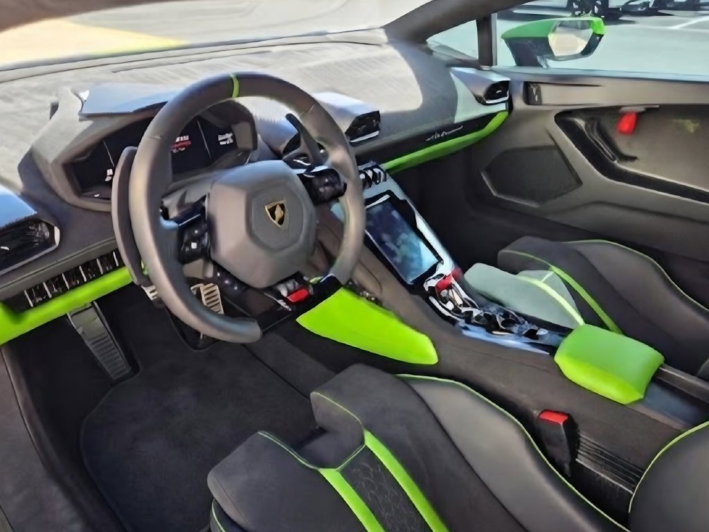 Used 2024 Lamborghini Huracan Tecnica RWD image 5