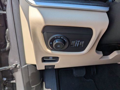 New 2025 Jeep Grand Cherokee Limited w/ Black Appearance Package RWD image 19