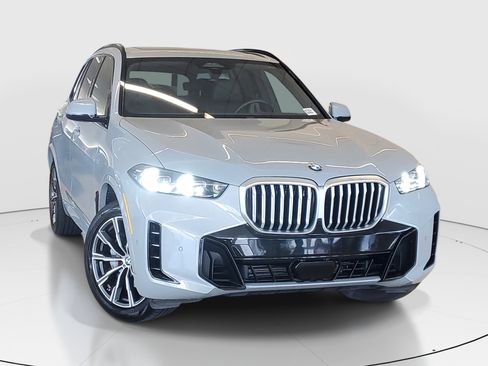 Used 2026 BMW X5 sDrive40i RWD image 2