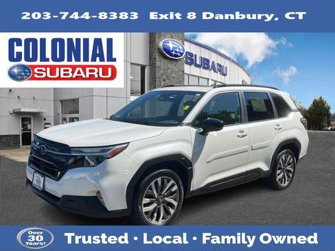 Certified 2025 Subaru Forester Touring AWD/4WD image 1