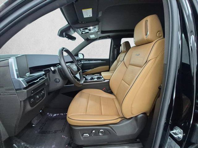 Used 2025 Cadillac Escalade Premium Luxury w/ LPO, Radiant Package RWD image 17