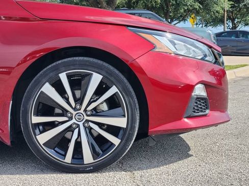Used 2022 Nissan Altima 2.5 SR FWD image 9