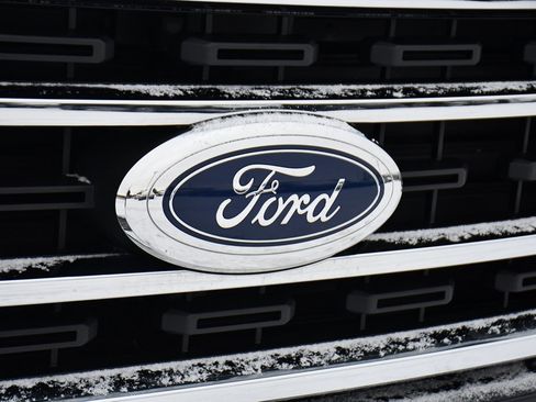 Used 2023 Ford F150 XLT w/ Equipment Group 302A High image 34