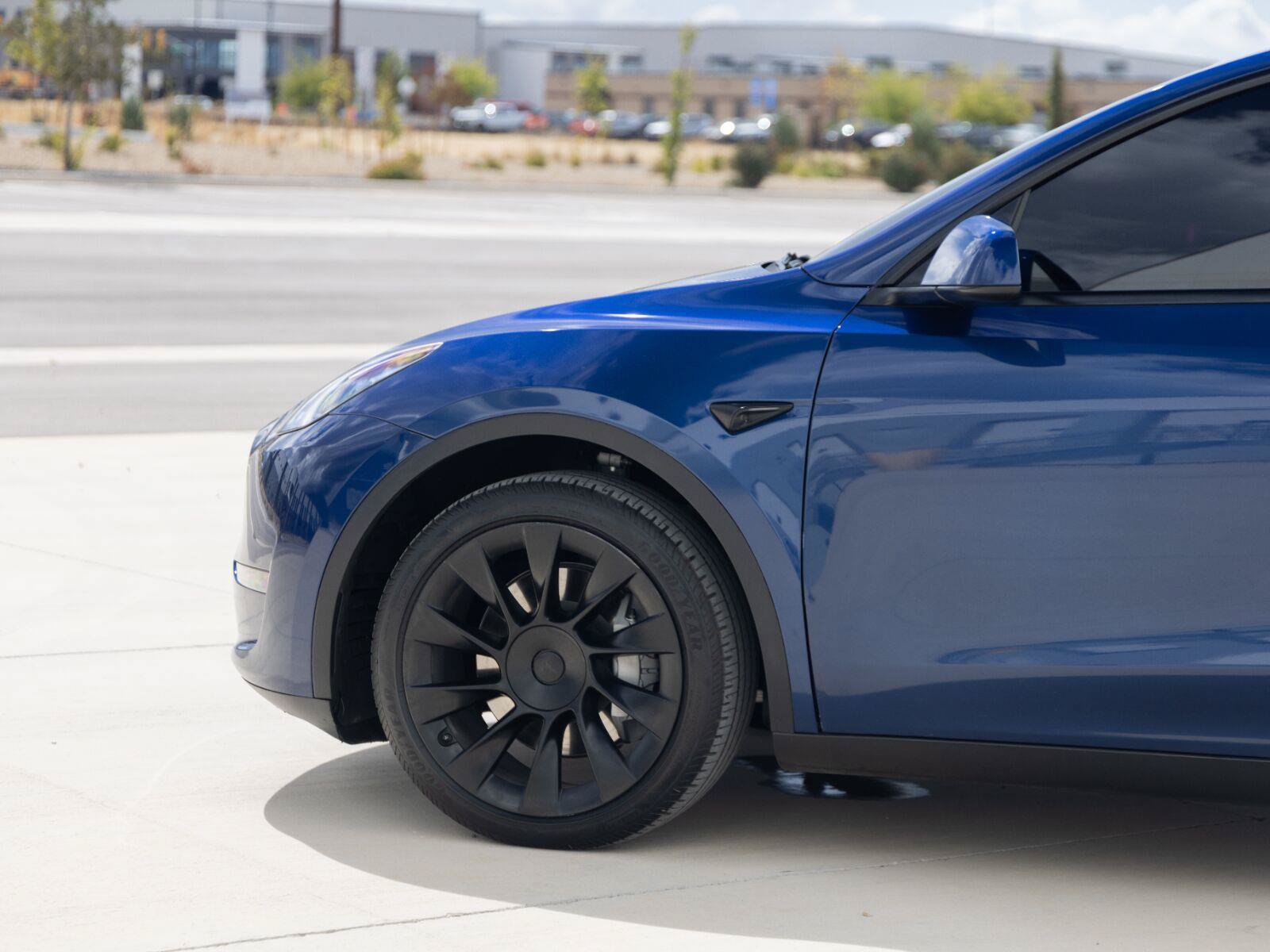 Used 2023 Tesla Model Y Long Range AWD/4WD image 13
