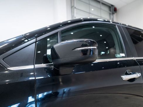 Used 2023 Honda Odyssey EX-L image 12