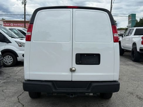 Used 2021 Chevrolet Express 2500 w/ Driver Convenience Package RWD image 5