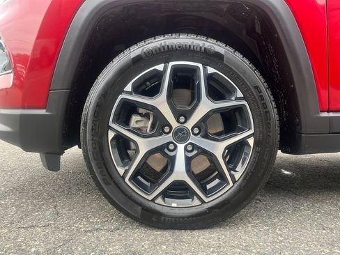 Used 2025 Jeep Compass Limited AWD/4WD image 10
