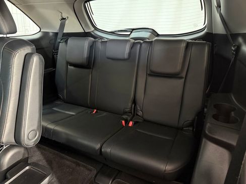 Used 2014 Toyota Highlander Limited w/ Driver Technology Package image 19