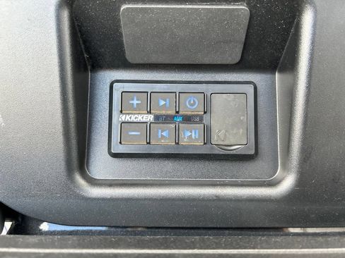 Used 2024 GMC Sierra 2500 AT4X AWD/4WD image 16