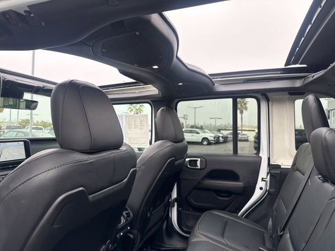 Certified 2024 Jeep Wrangler Sahara w/ Technology Group image 19