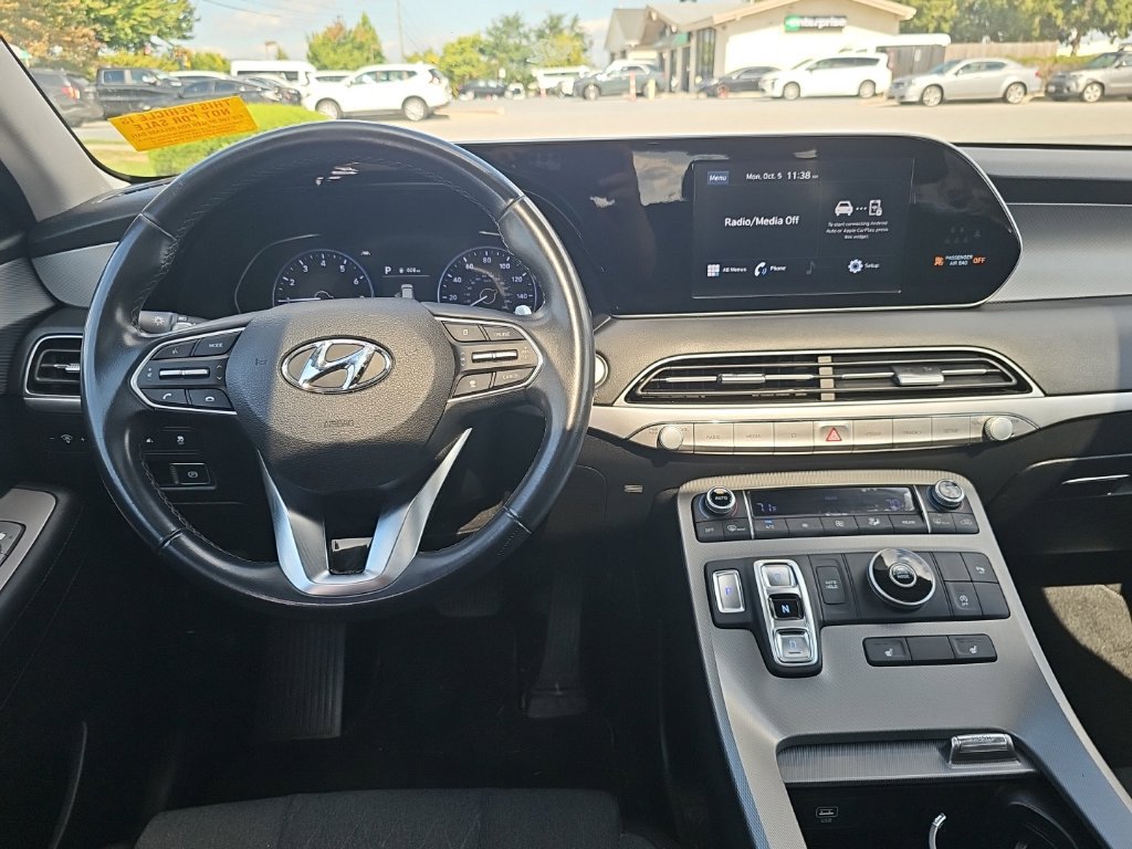 Used 2022 Hyundai Palisade SEL FWD image 2