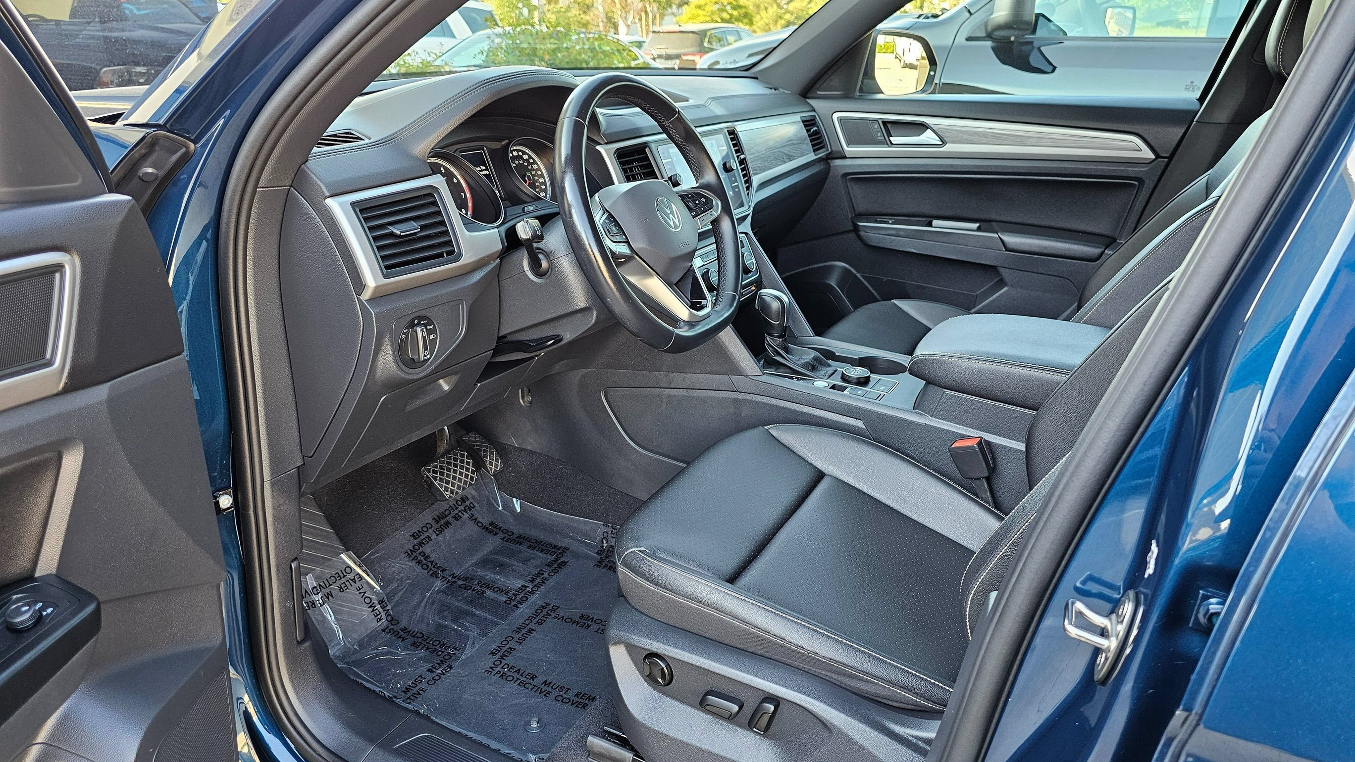 Used 2020 Volkswagen Atlas Cross Sport SE AWD/4WD image 13