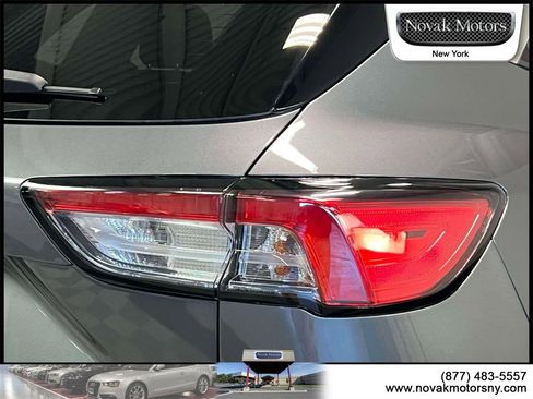 Used 2022 Ford Escape SEL w/ Technology Package image 11