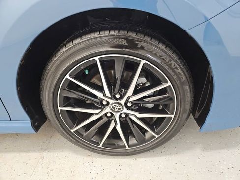 Used 2023 Toyota Camry SE image 9