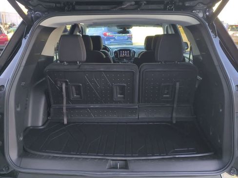 Used 2021 Chevrolet Traverse LT w/ LPO, Floor Liner Package image 33