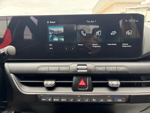 Used 2025 Kia K4 FWD image 18