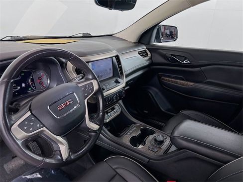 Used 2022 GMC Acadia Denali w/ Denali Ultimate Package image 11