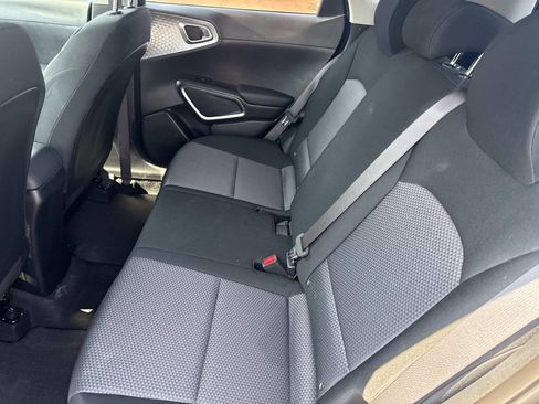 Used 2025 Kia Soul LX FWD image 14