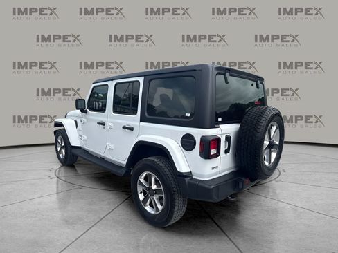 Used 2022 Jeep Wrangler Unlimited Sahara w/ Cold Weather Group AWD/4WD image 3
